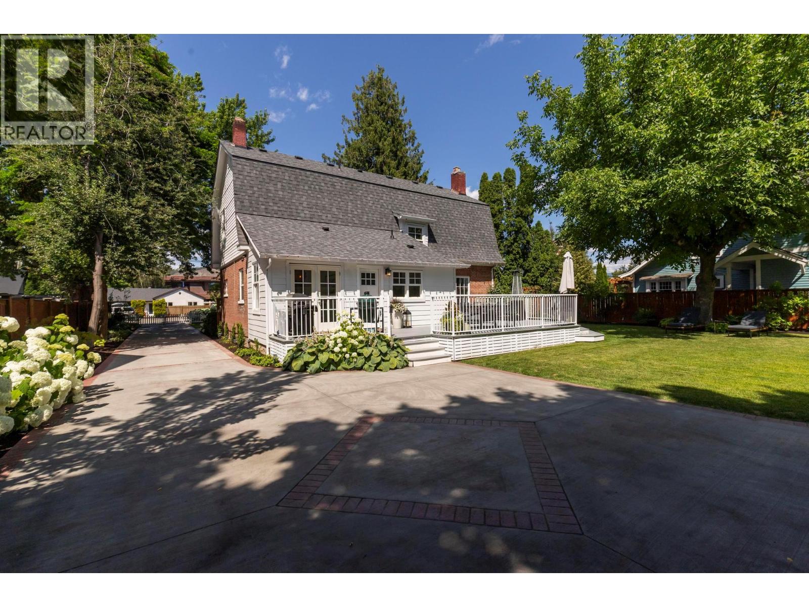  1001 Lawrence Avenue, Kelowna