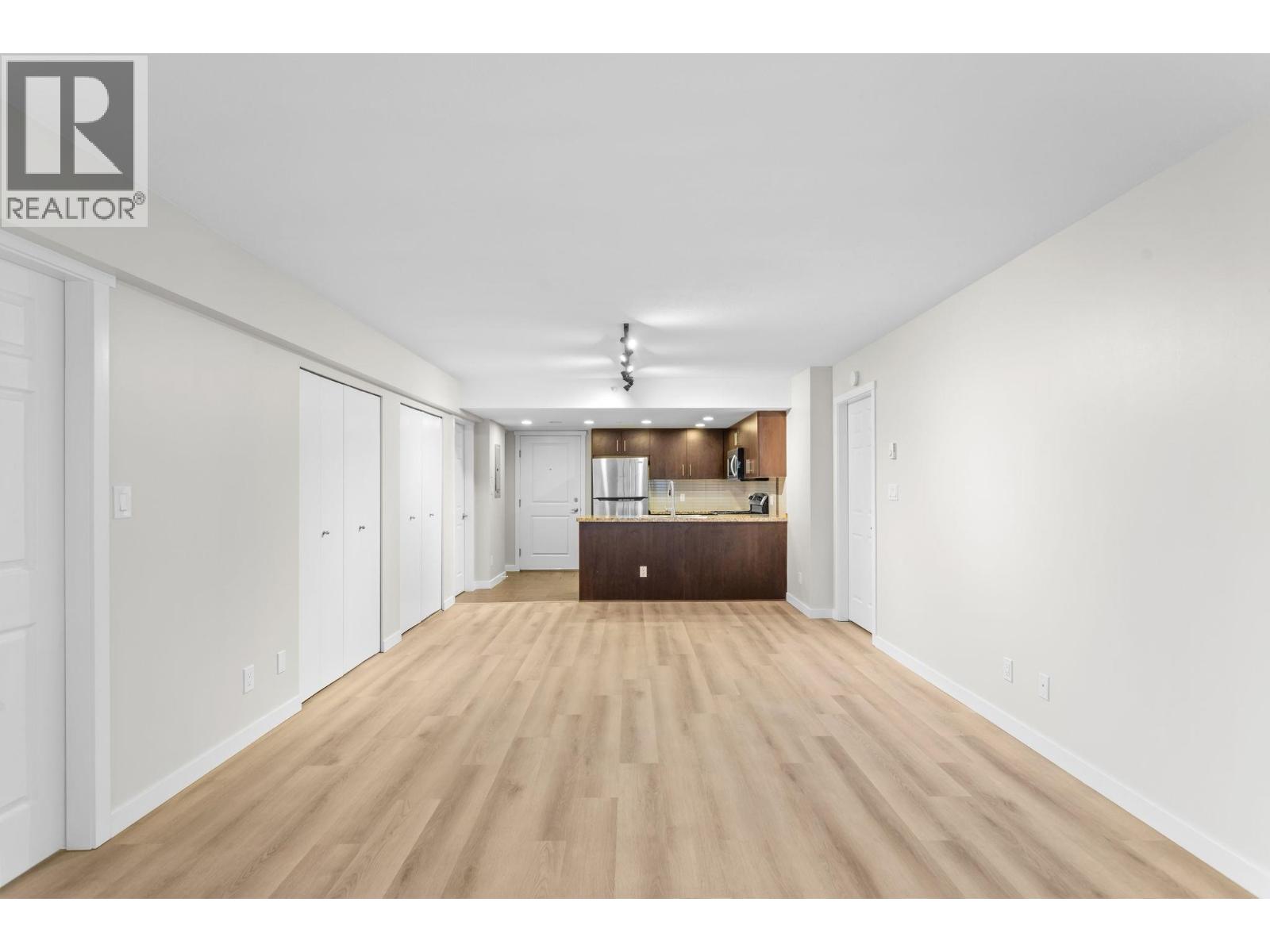 303 200 KEARY STREET, New Westminster