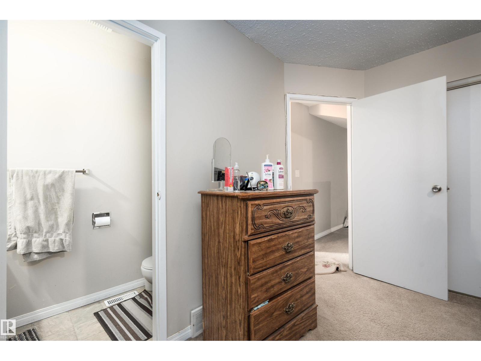 644 SADDLEBACK RD NW, Edmonton