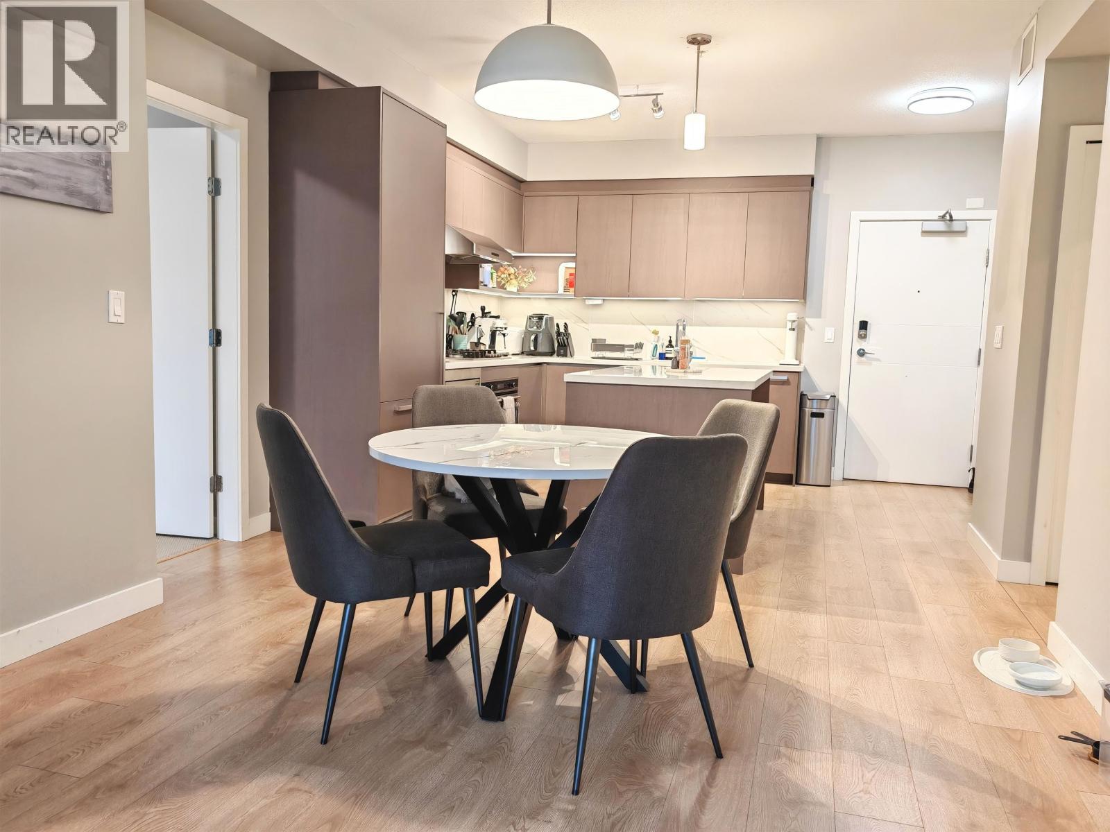 #305-9388 ODLIN Road, Richmond