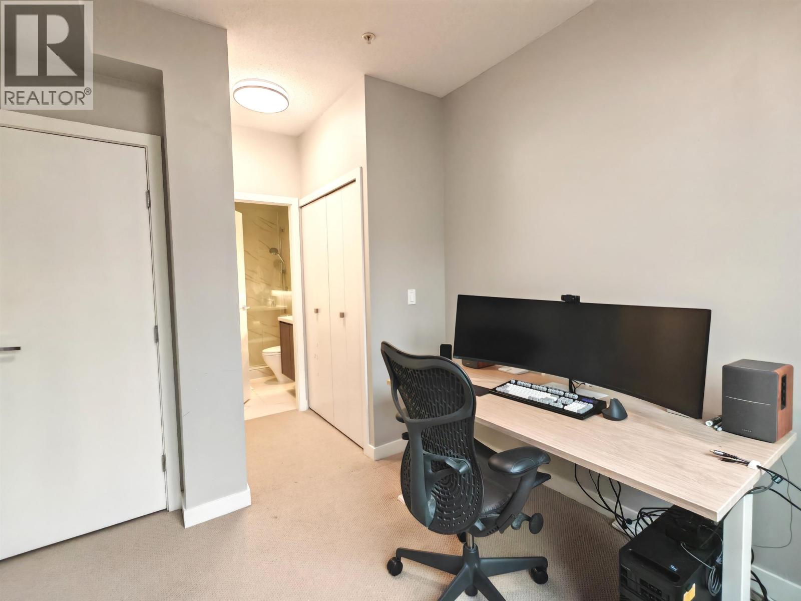 #305-9388 ODLIN Road, Richmond