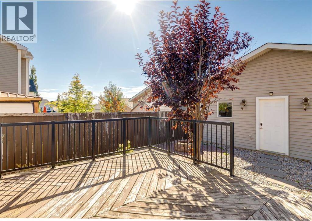 Single Family House for Sale in  Tuscany Springs Way NW Tuscany Calgary 