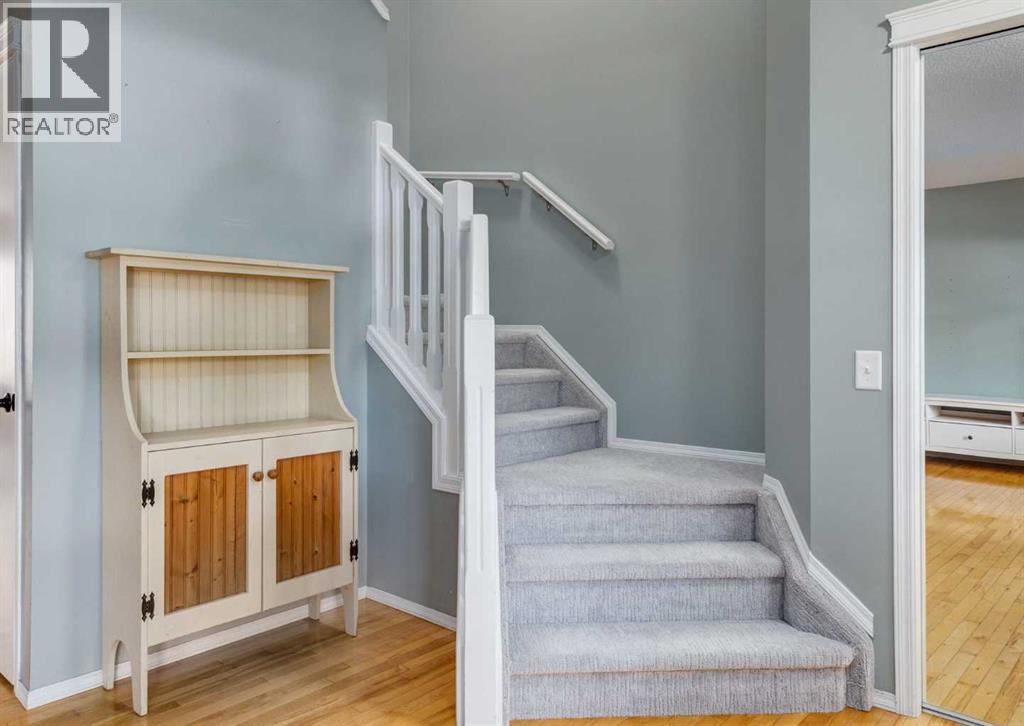 Single Family House for Sale in  Tuscany Springs Way NW Tuscany Calgary 