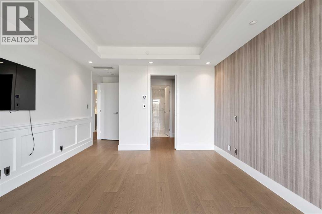 Single Family House for Sale in    Avenue SW Eau Claire Calgary 