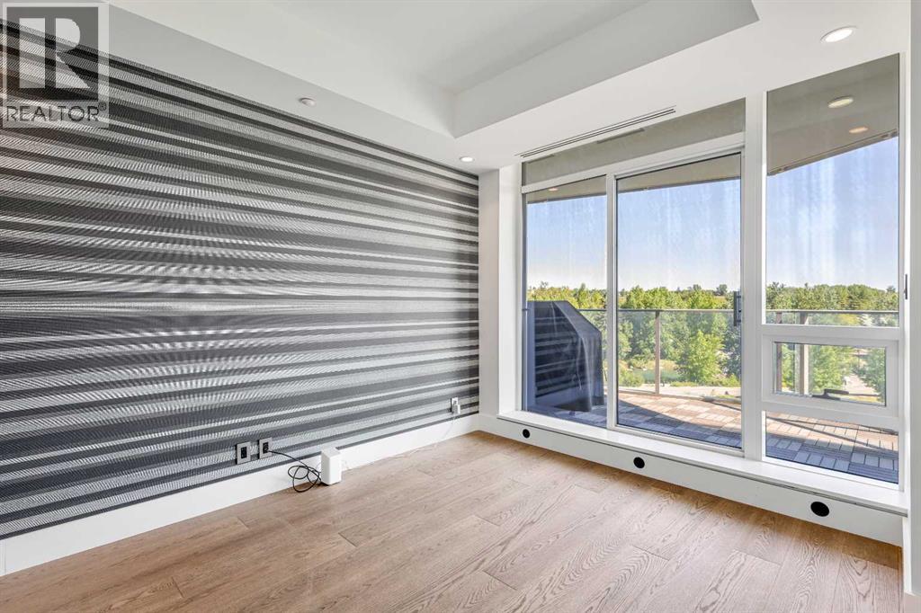 Single Family House for Sale in    Avenue SW Eau Claire Calgary 