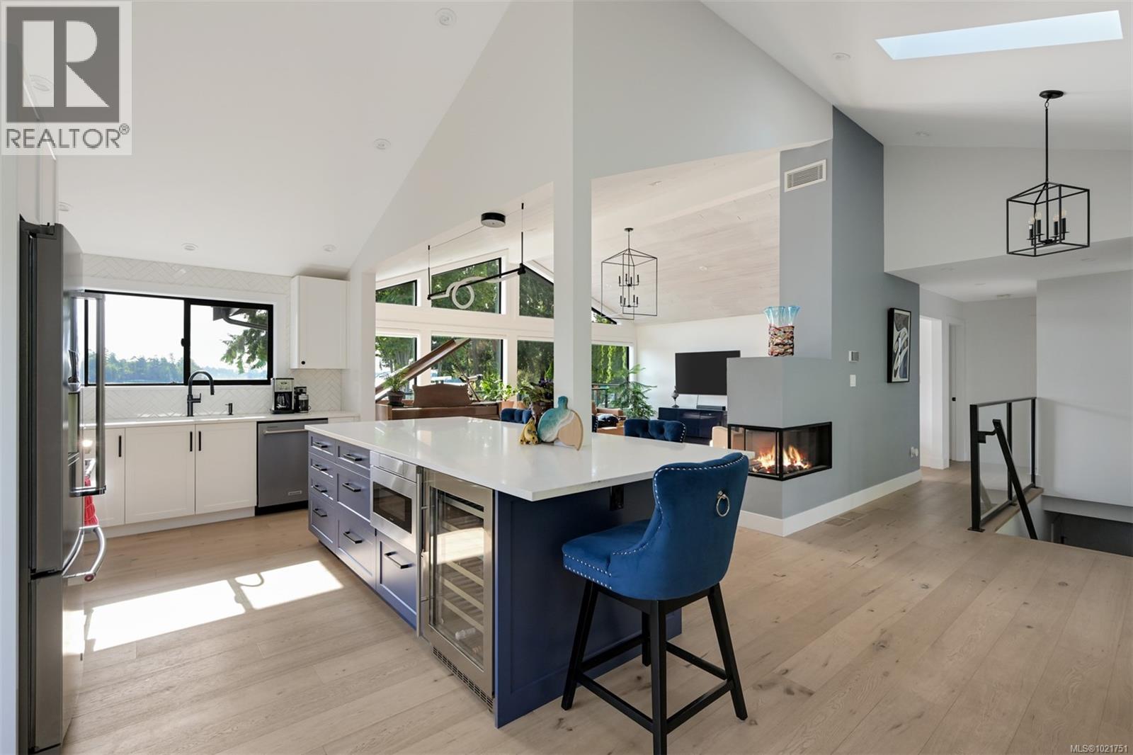 8 Woodville Pl, View Royal