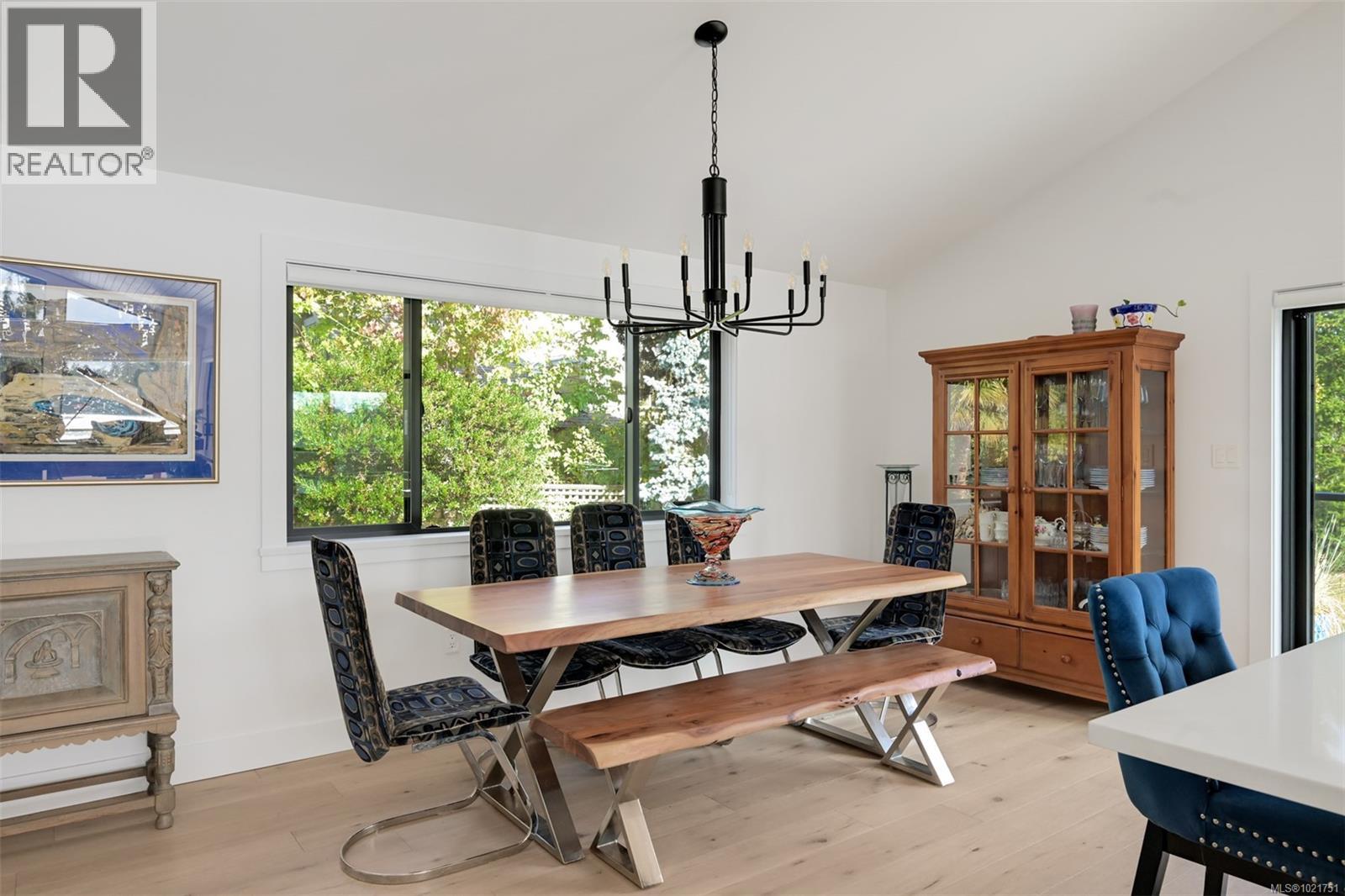 8 Woodville Pl, View Royal