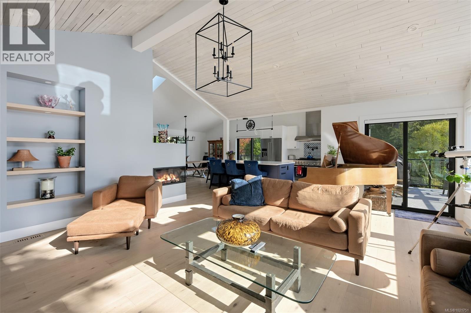 8 Woodville Pl, View Royal