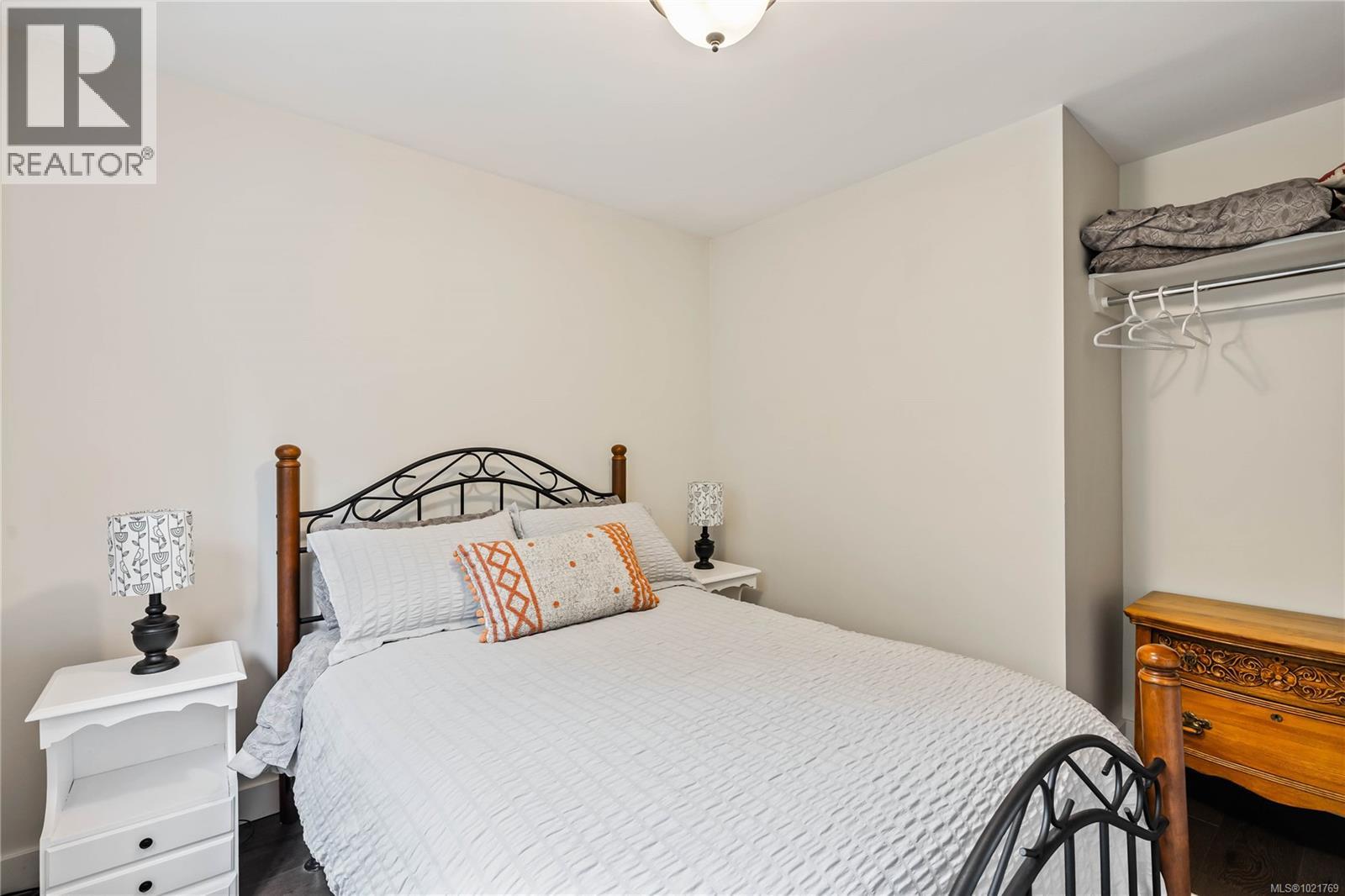  220 Park Drive, Salt Spring