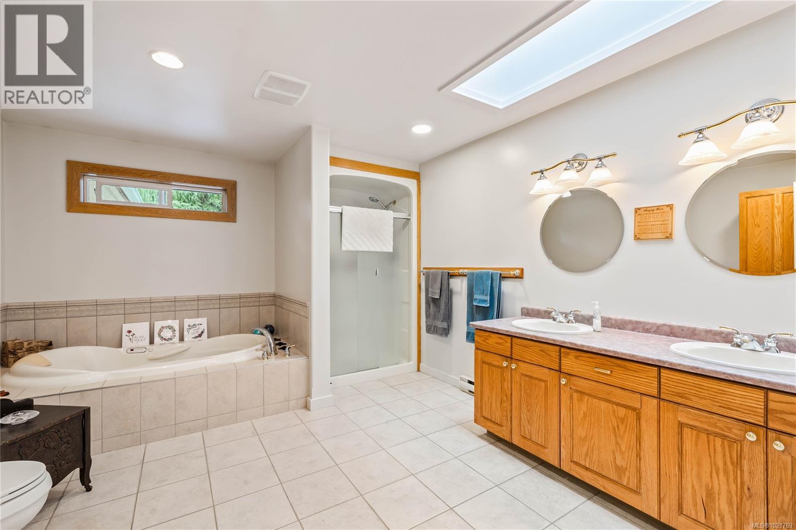  220 Park Drive, Salt Spring