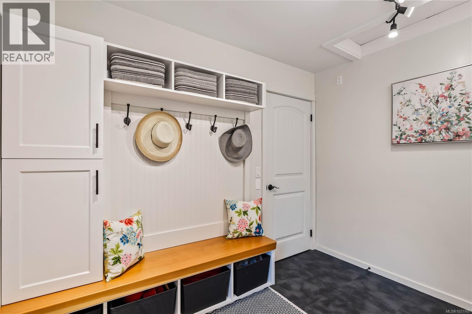  220 Park Drive, Salt Spring