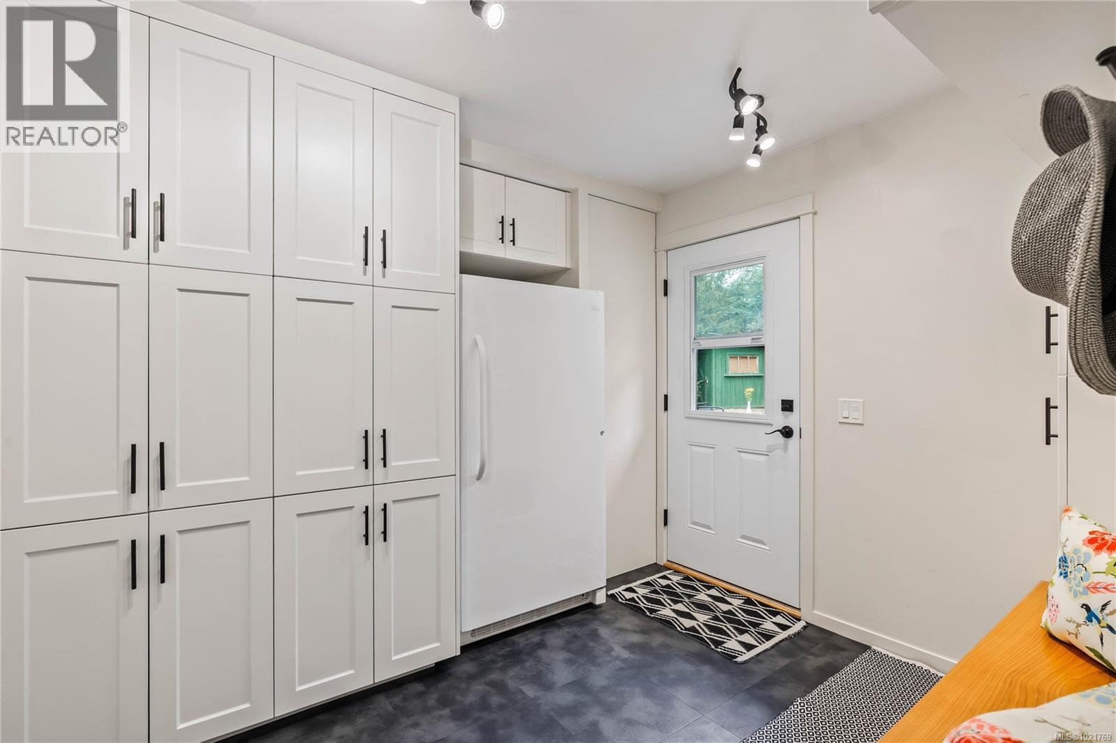  220 Park Drive, Salt Spring