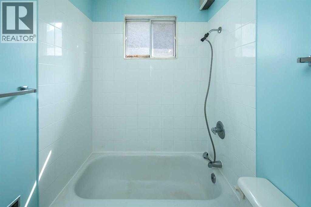 Single Family House Bungalow for Sale in  Rundlecairn Way NE Rundle Calgary 