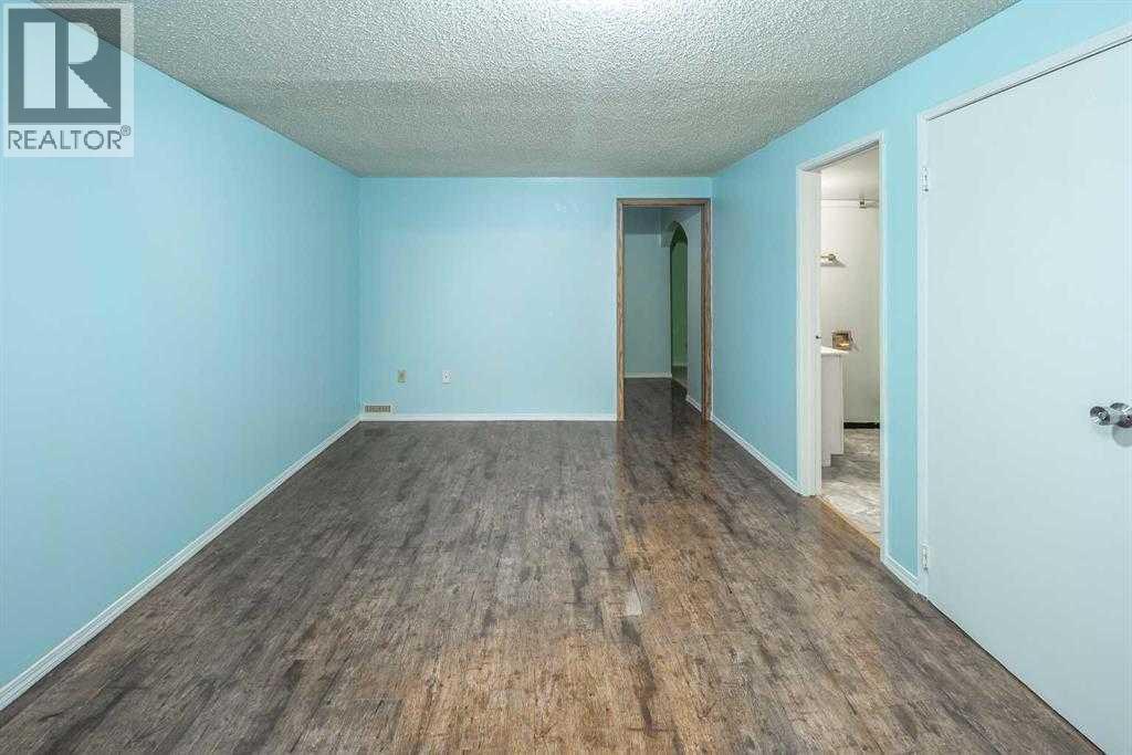 Single Family House Bungalow for Sale in  Rundlecairn Way NE Rundle Calgary 