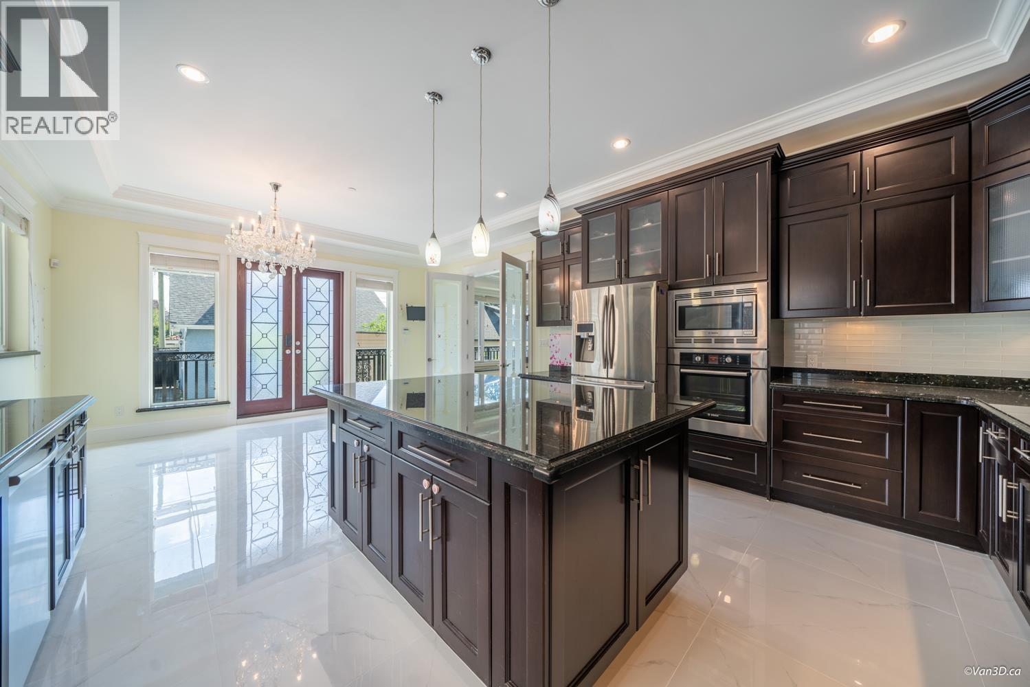 6830 VIVIAN STREET, Vancouver