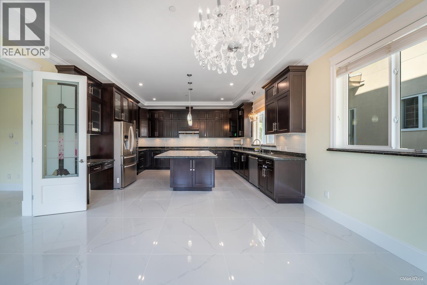 6830 VIVIAN STREET, Vancouver