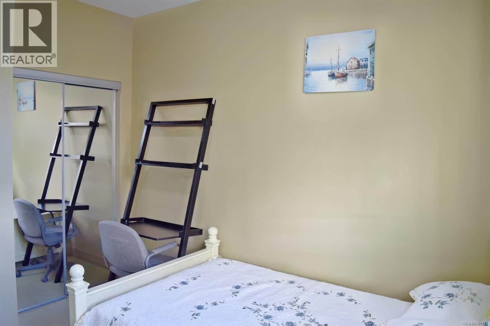 309 1620 McKenzie Ave, Saanich