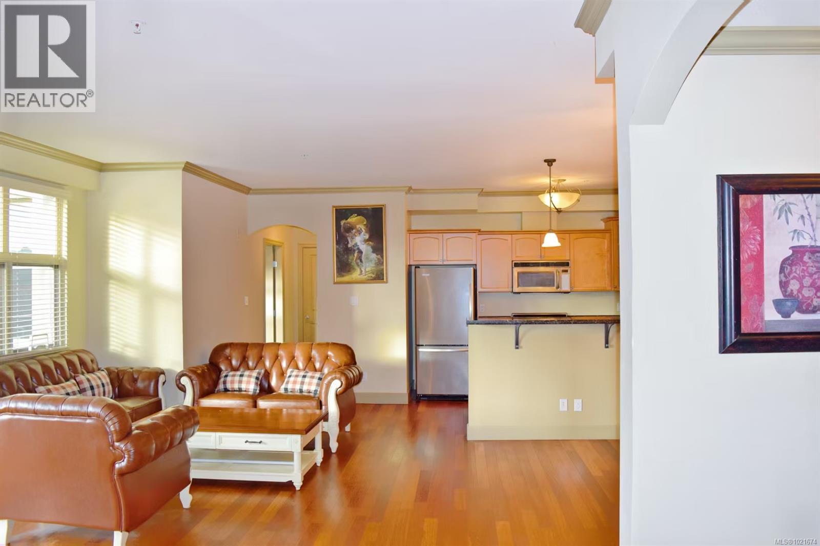 309 1620 McKenzie Ave, Saanich