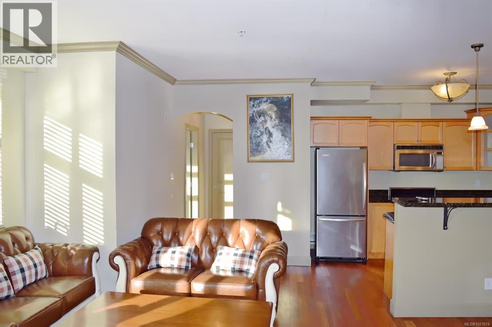 309 1620 McKenzie Ave, Saanich