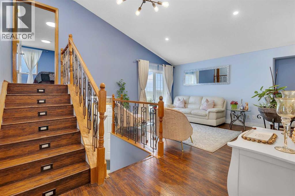 Single Family House Bi-level for Sale in  Hidden Valley Drive NW Hidden Valley Calgary 