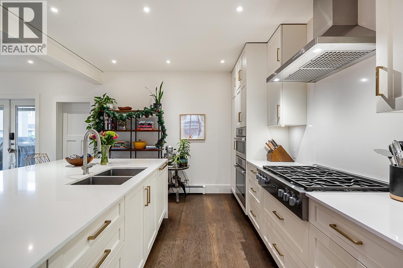 3576 MARSHALL STREET, Vancouver