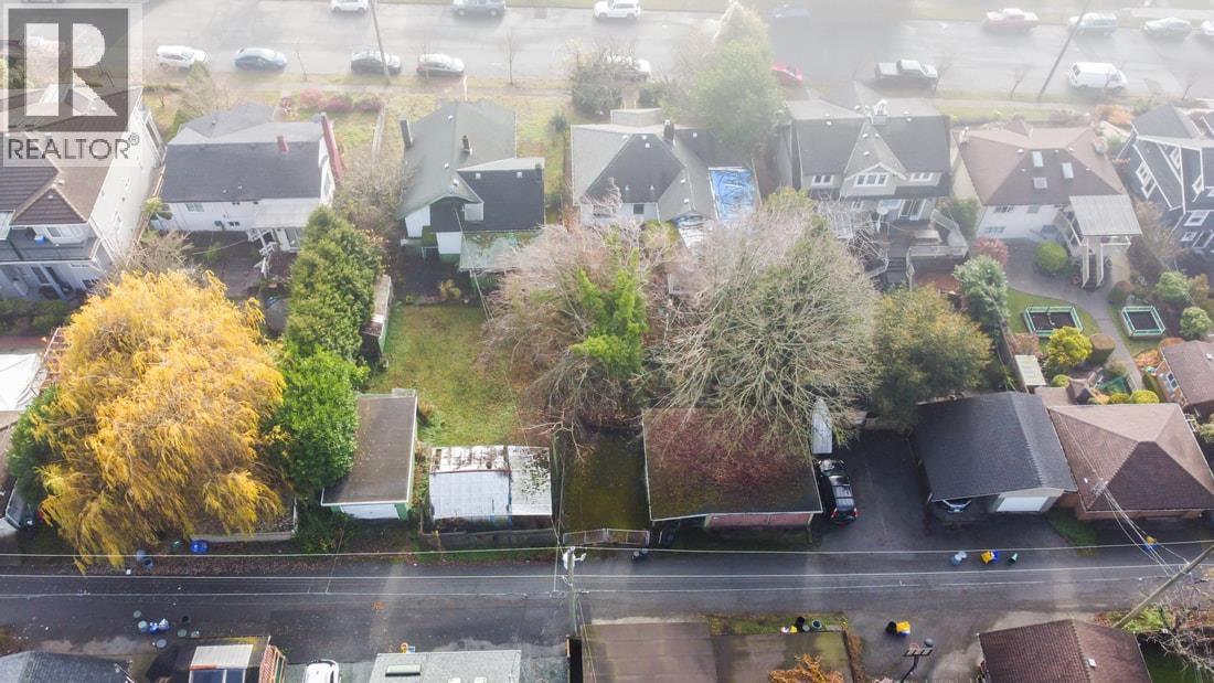 438 W 14TH STREET, North Vancouver