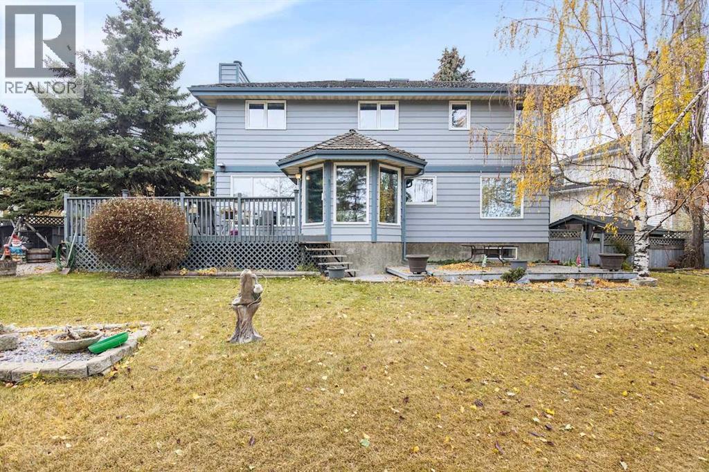 Single Family House for Sale in  Douglas Woods Point SE Douglasdale/Glen Calgary 