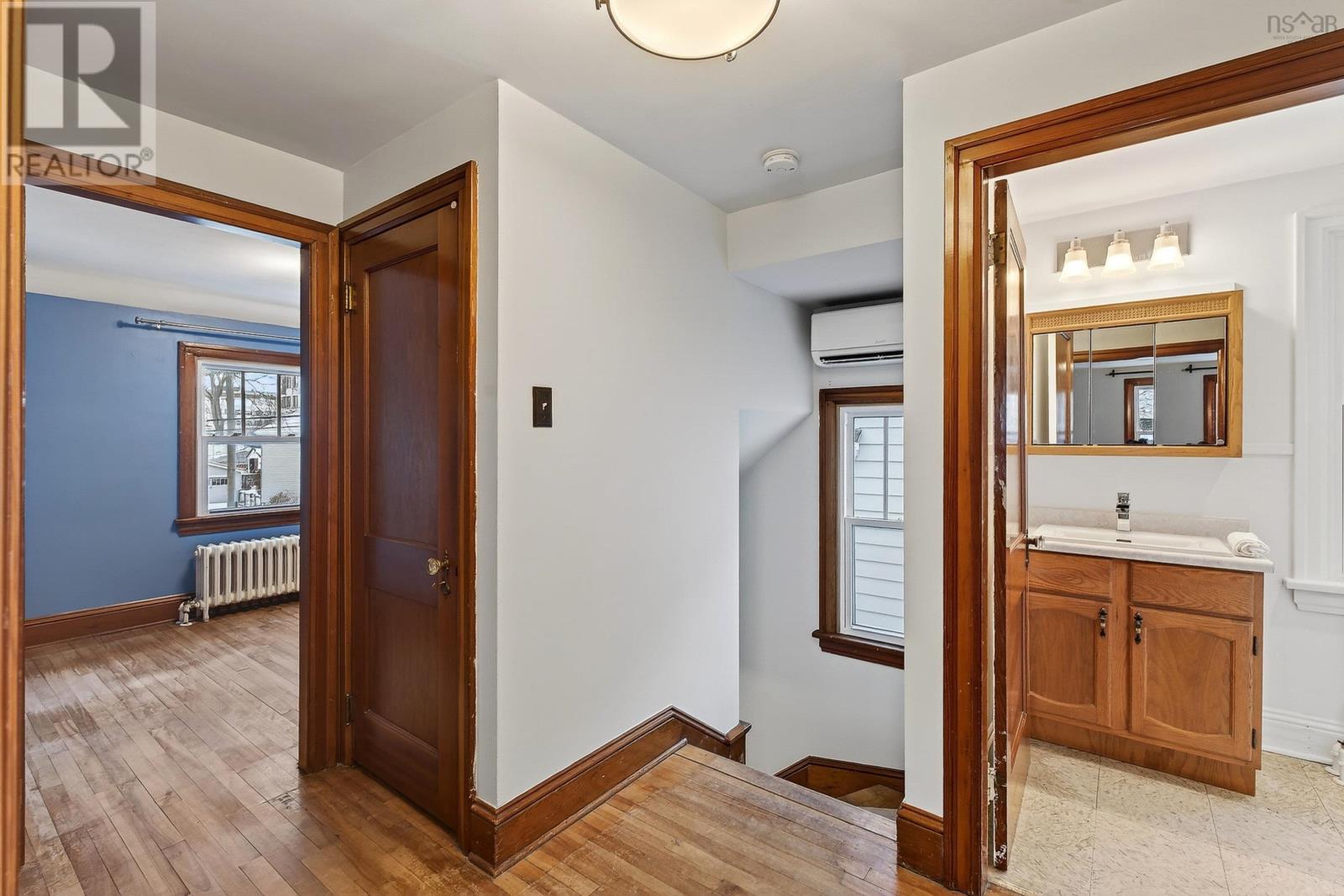 Property 24 of 33 of 5313 Russell Street