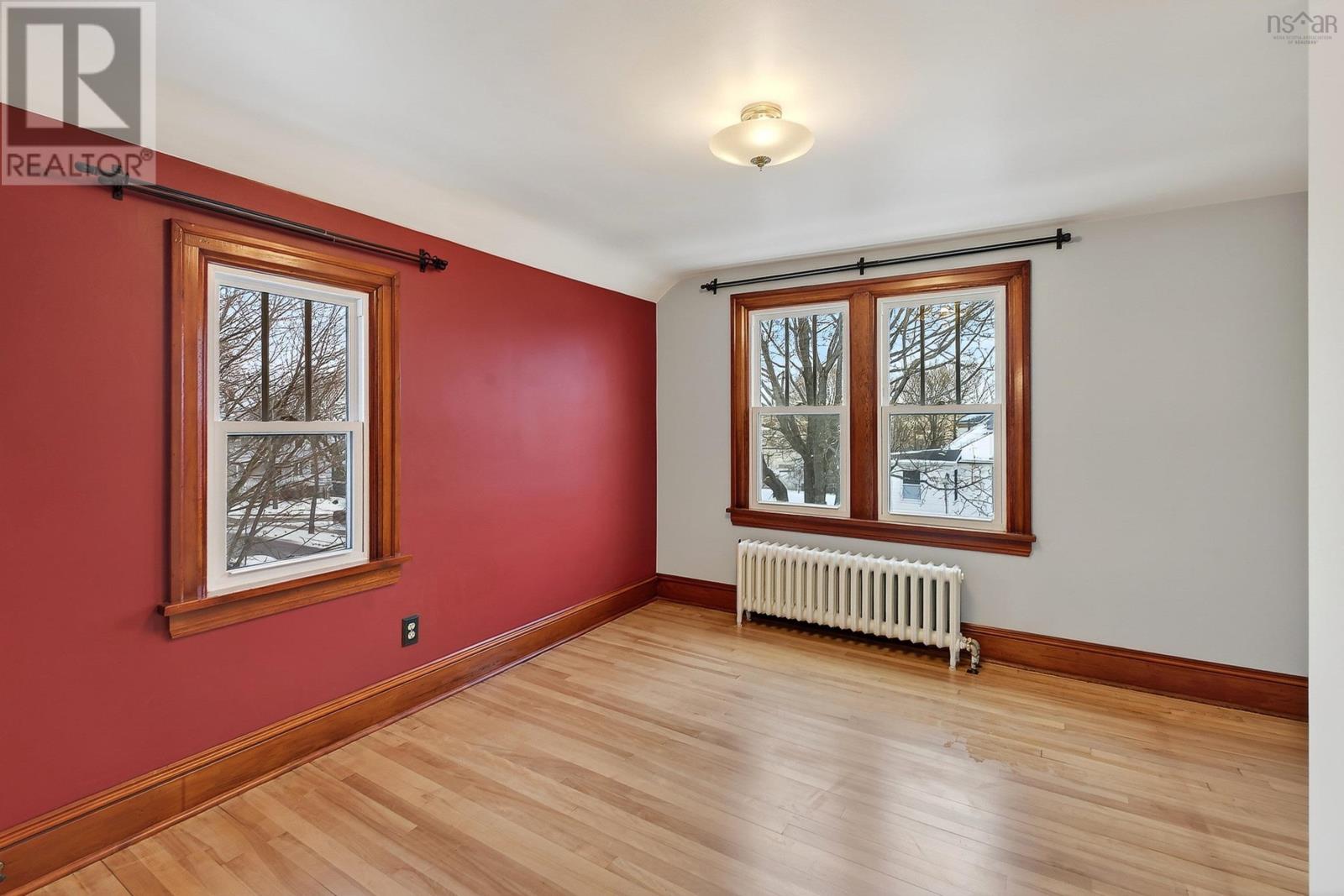 Property 18 of 33 of 5313 Russell Street