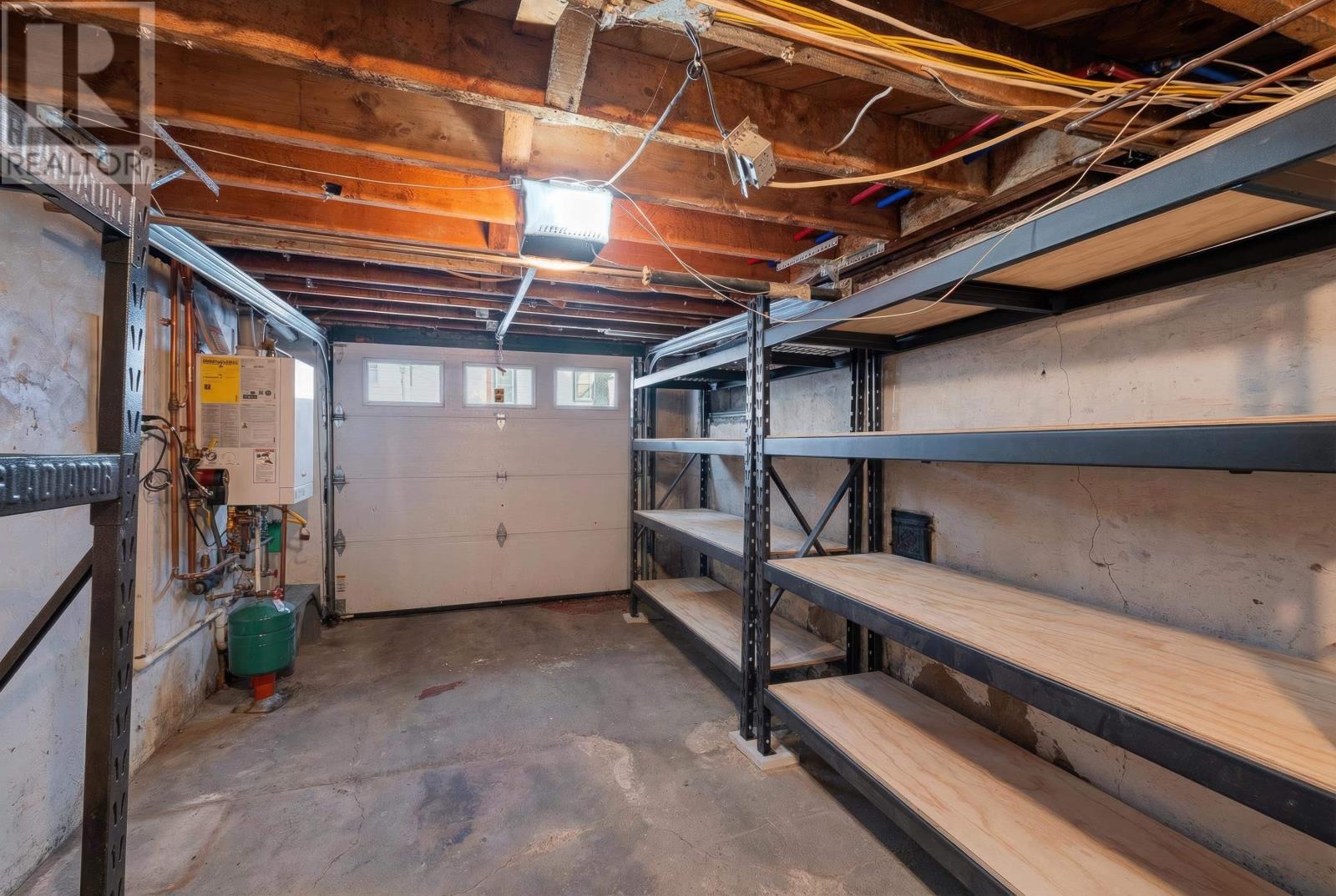 Property 12 of 33 of 5313 Russell Street