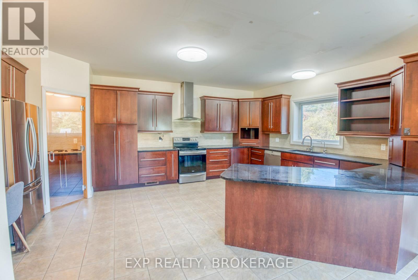 6 OLIVER ROAD - 14