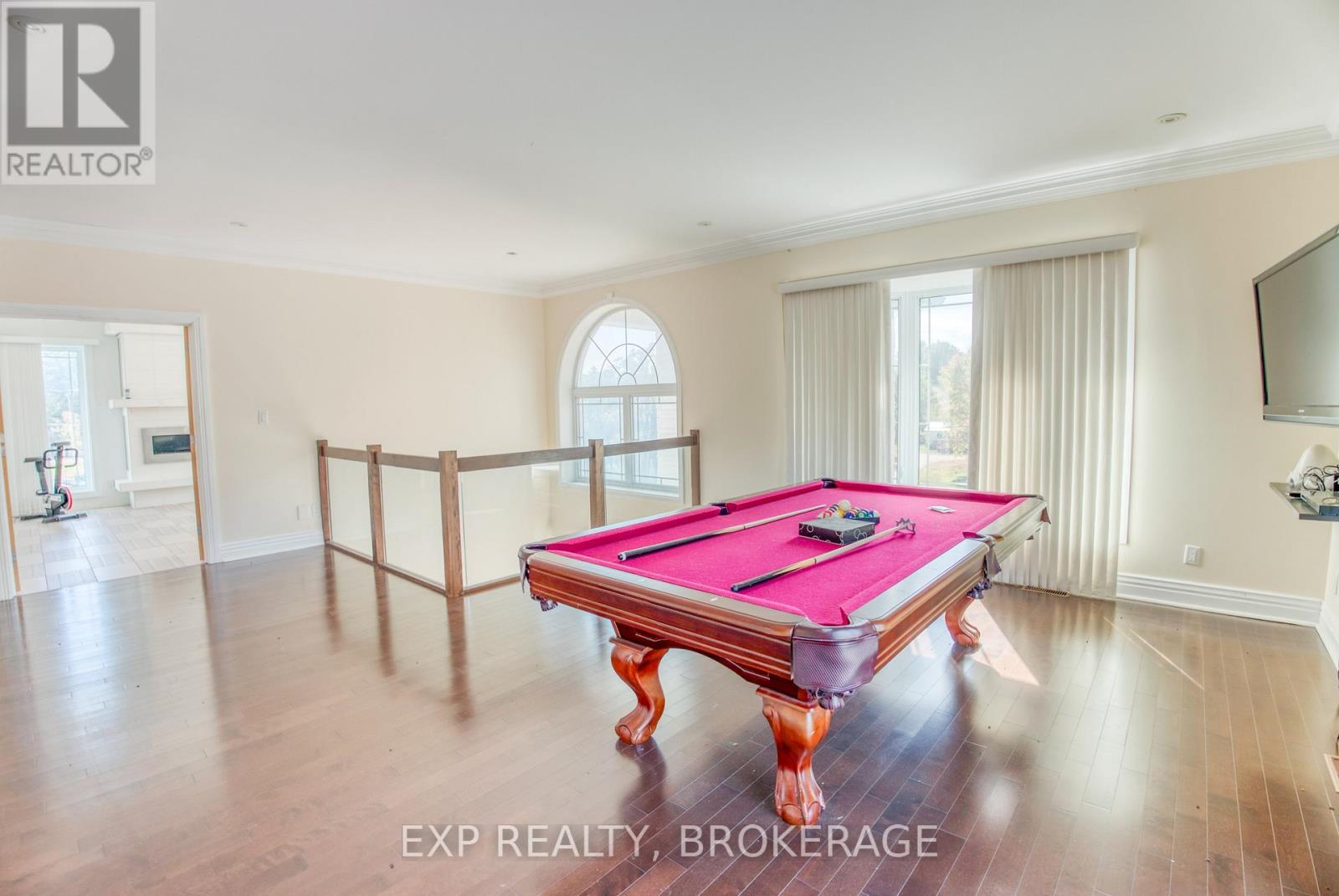 6 OLIVER ROAD - 23