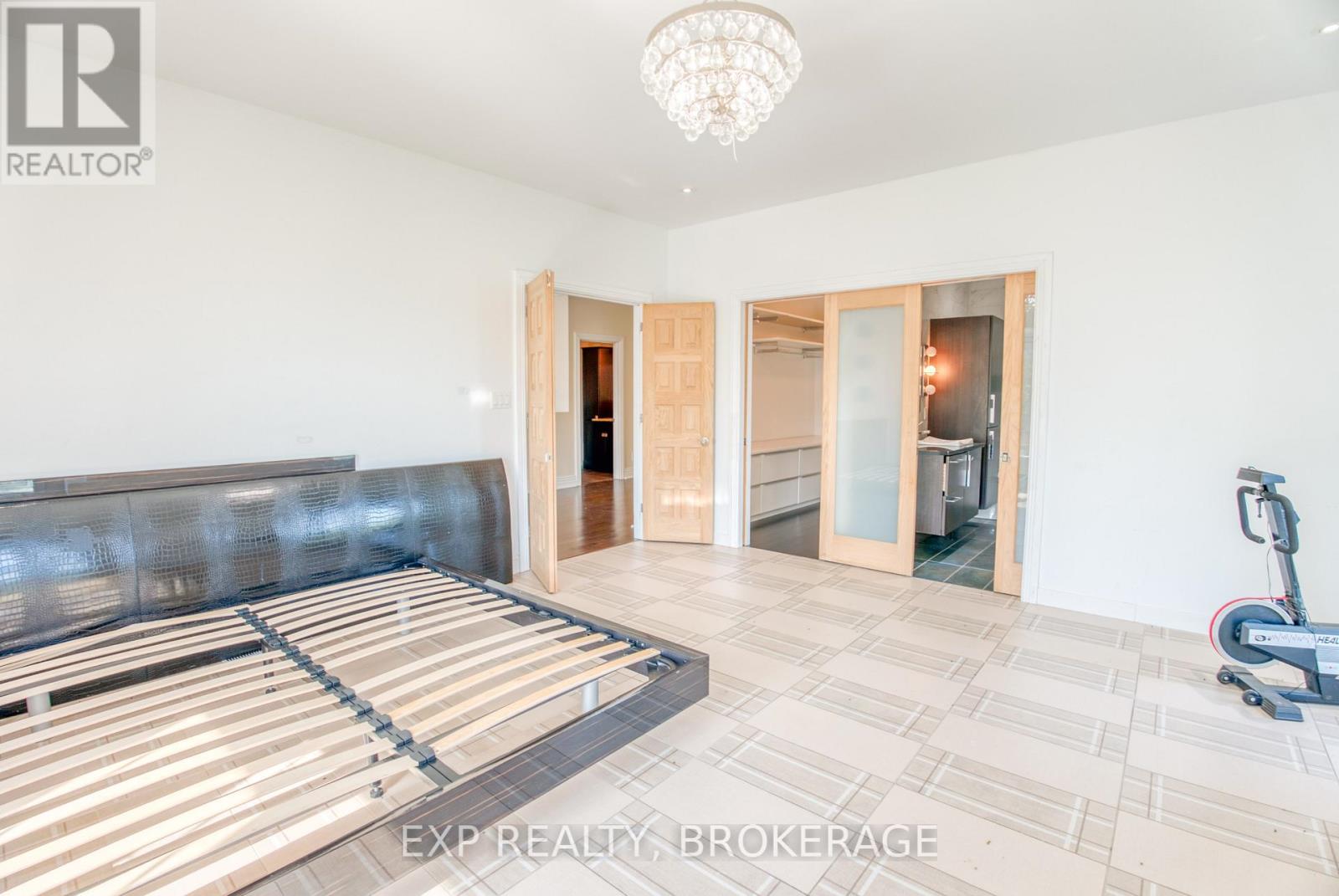 6 OLIVER ROAD - 25