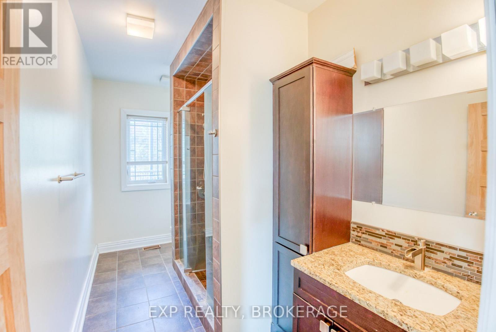 6 OLIVER ROAD - 29