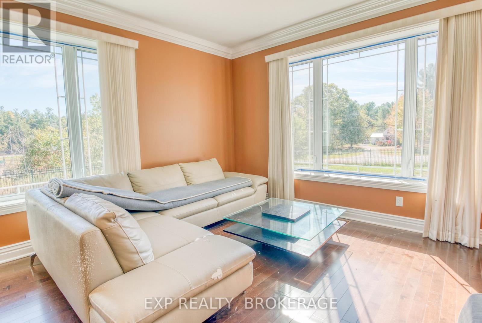 6 OLIVER ROAD - 6