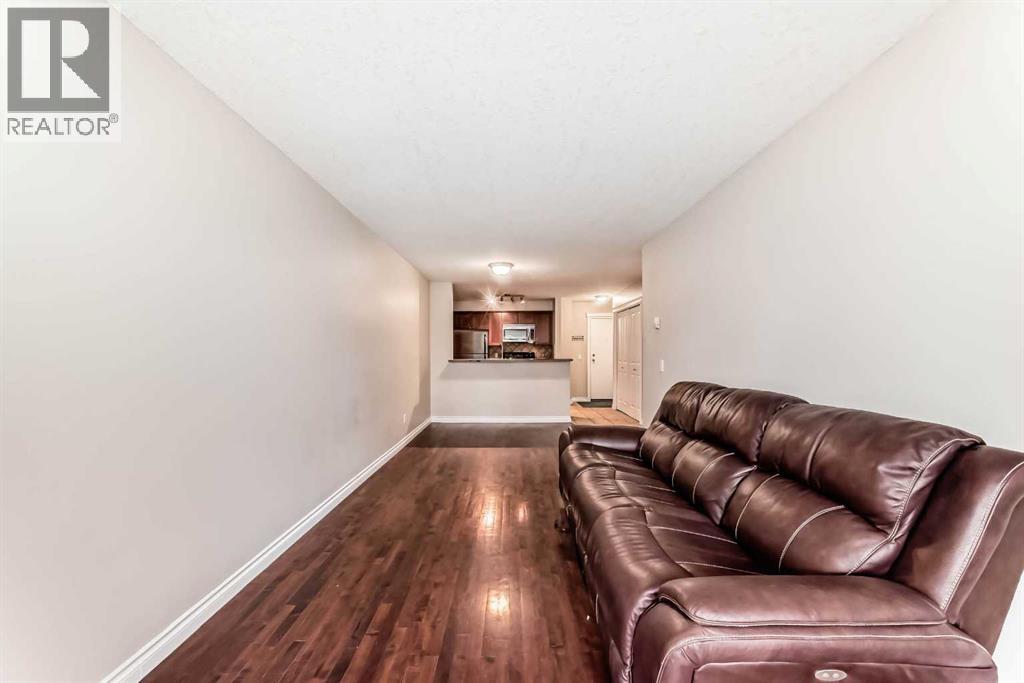 Single Family House for Sale in    Avenue NE Crescent Heights Calgary 