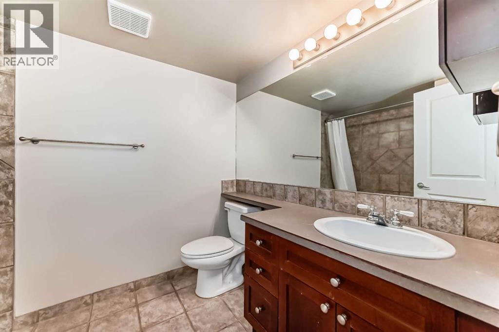 Single Family House for Sale in    Avenue NE Crescent Heights Calgary 