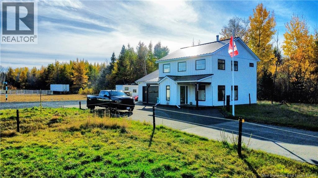 921 Rue Pinet Street