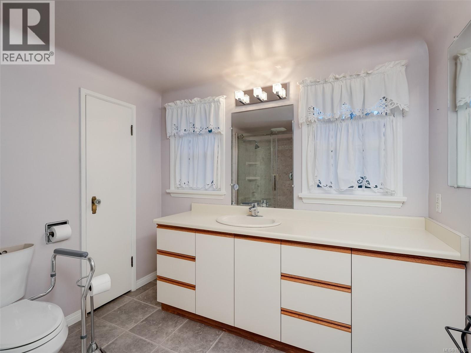 3059 Admirals Rd - 21