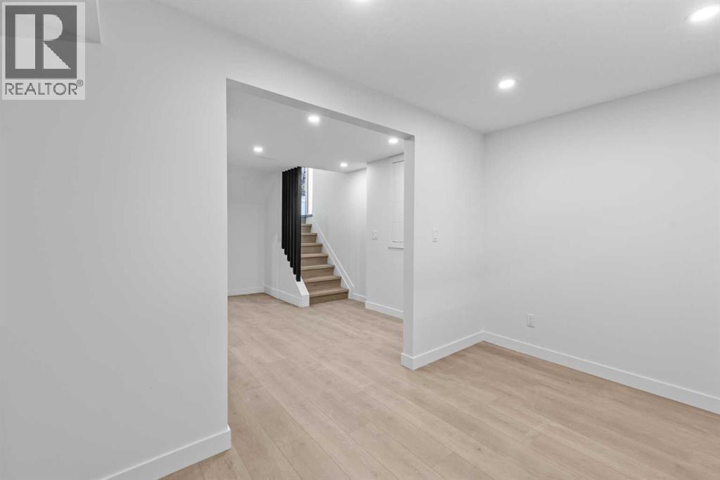 Single Family House Bungalow for Sale in  Gainsborough Drive SW Glamorgan Calgary 