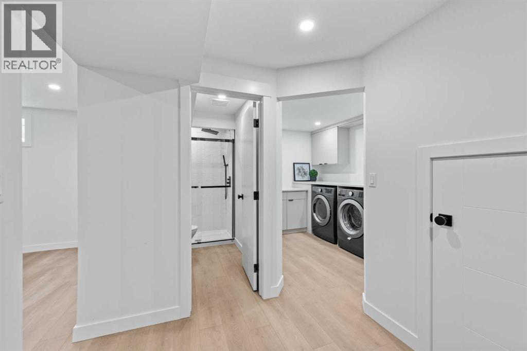 Single Family House Bungalow for Sale in  Gainsborough Drive SW Glamorgan Calgary 