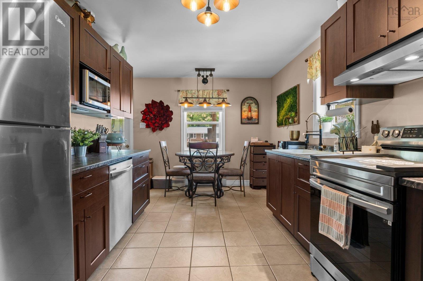 Property 17 of 50 of 135 West River Road