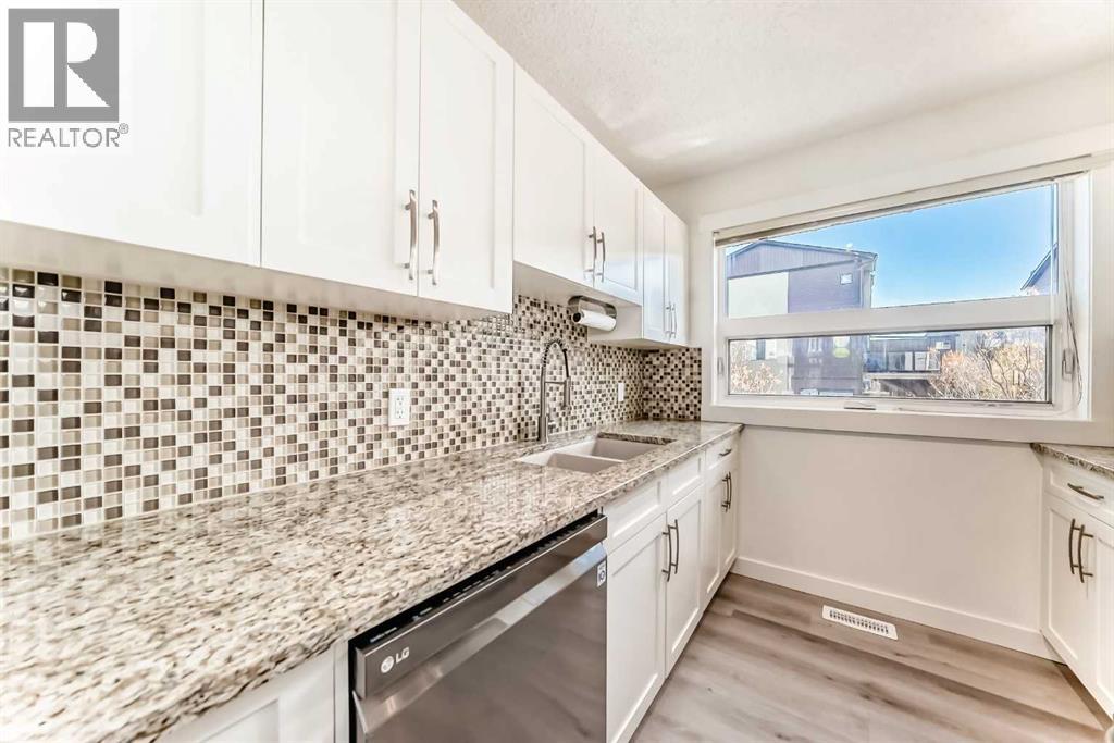 Single Family House for Sale in  Covecreek Circle NE Coventry Hills Calgary 