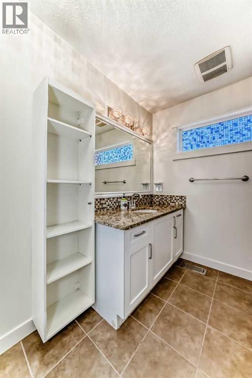 Single Family House for Sale in  Covecreek Circle NE Coventry Hills Calgary 