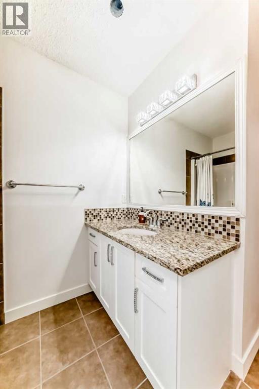 Single Family House for Sale in  Covecreek Circle NE Coventry Hills Calgary 