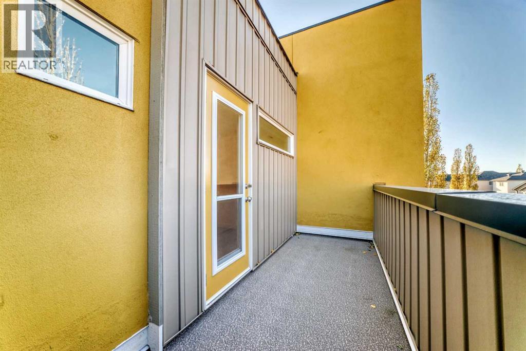 Single Family House for Sale in  Covecreek Circle NE Coventry Hills Calgary 