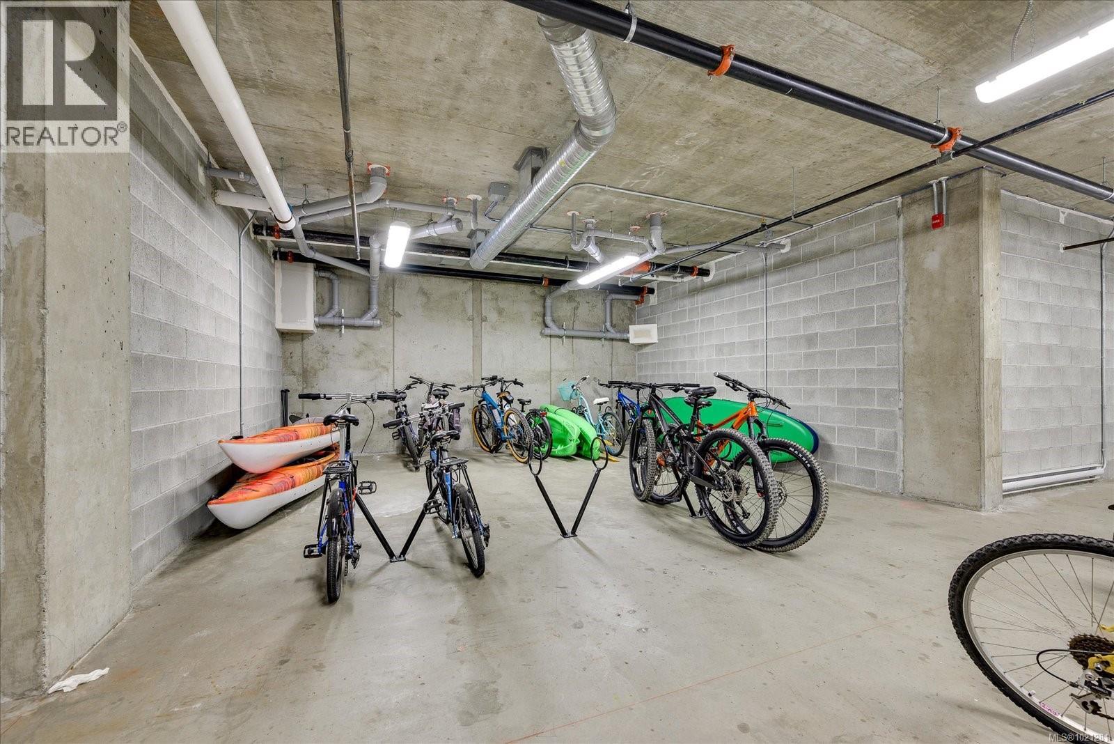 305 3529 Dolphin Dr, Nanoose Bay