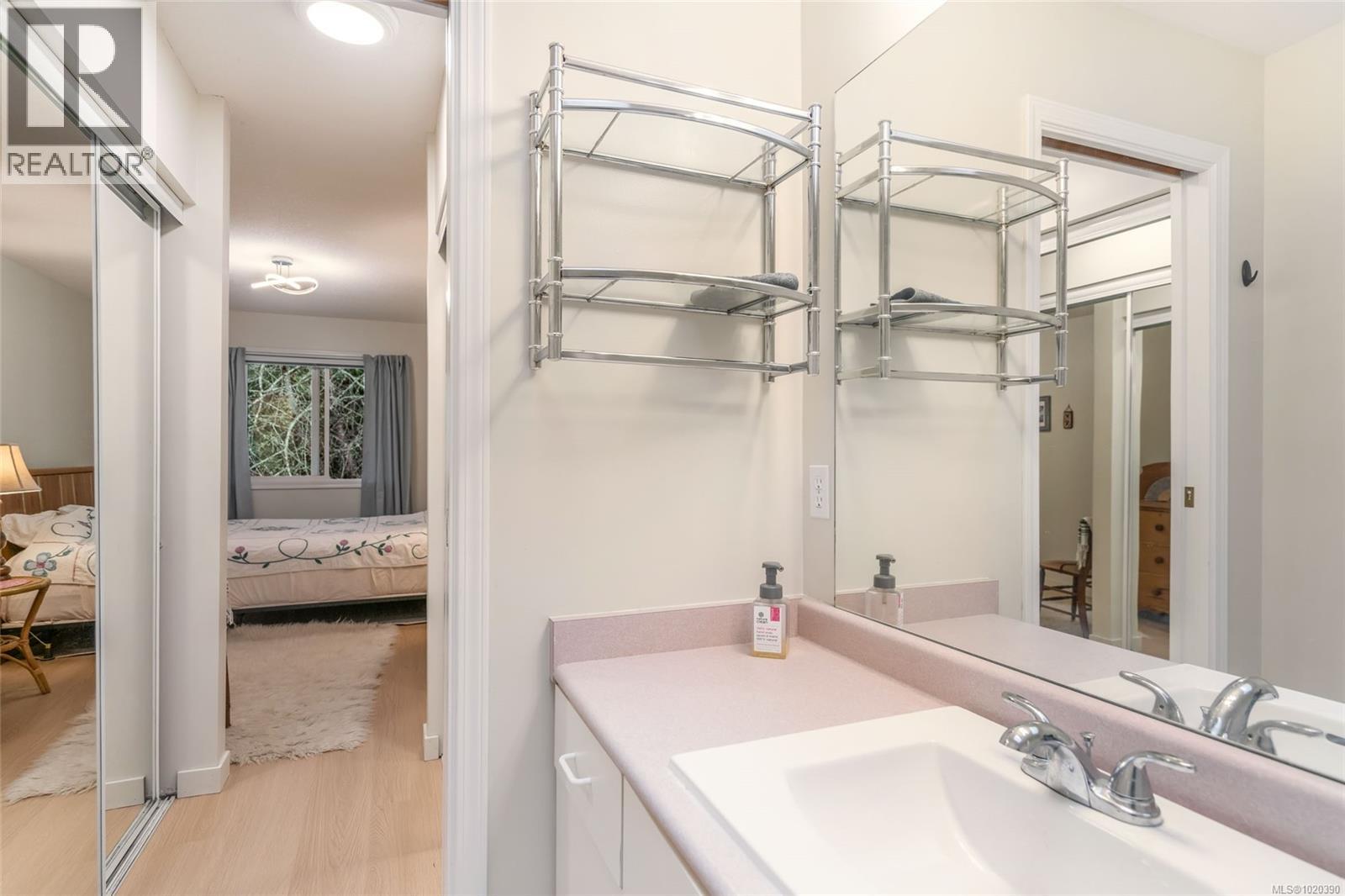 205 440 Schley Pl, Qualicum Beach