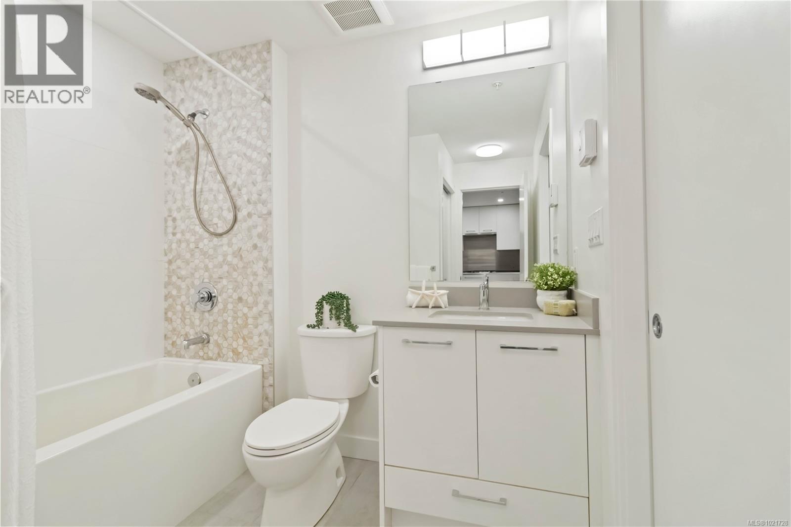 203 960 Reunion Ave, Langford