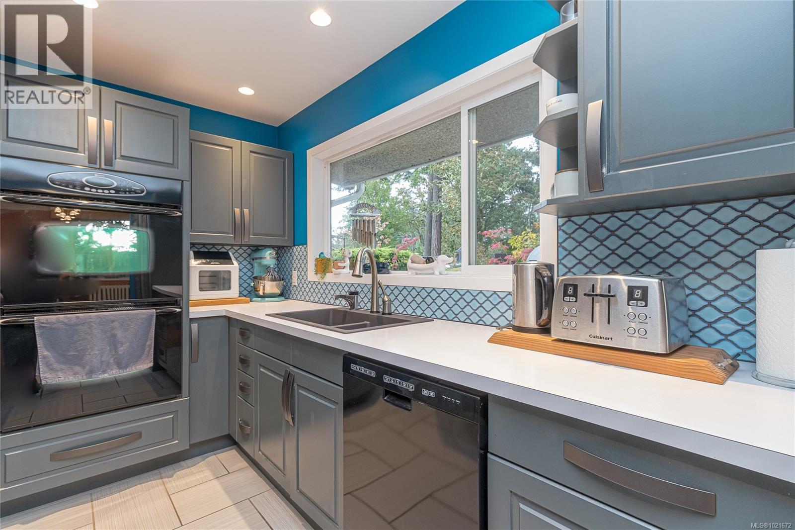  3837 Wilkinson Road, Saanich